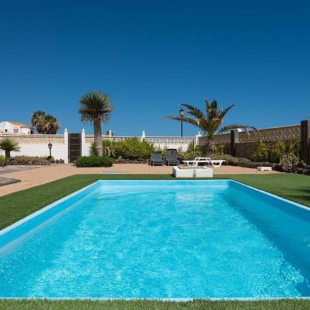 Homeforguest Apartment With Pool And Terrace 1 Min From The Beach Corralejo Eksteriør billede