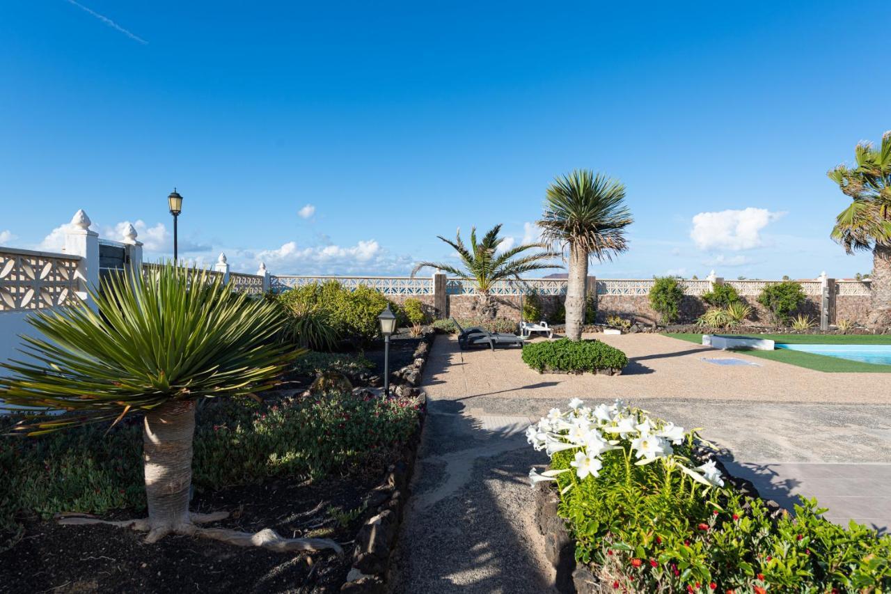 Homeforguest Apartment With Pool And Terrace 1 Min From The Beach Corralejo Eksteriør billede